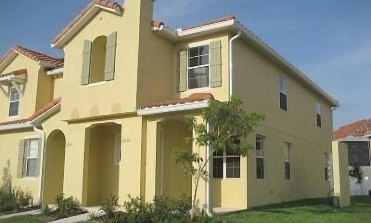 Crestwynd Bay House | 1.5 Miles to Disney and one minute from Walmart,1600 sqft 3BR/3BA Townhome