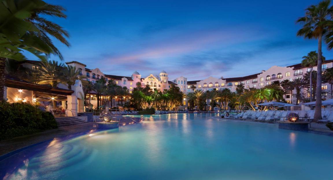 Florida Center Resort | 130 m² Resort ∙ 2 bedrooms ∙ 127 guests