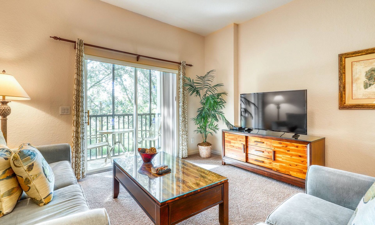 Bahama Bay Condo | 1st floor condo w/basketball court, patio, restaurant, sauna, tennis court