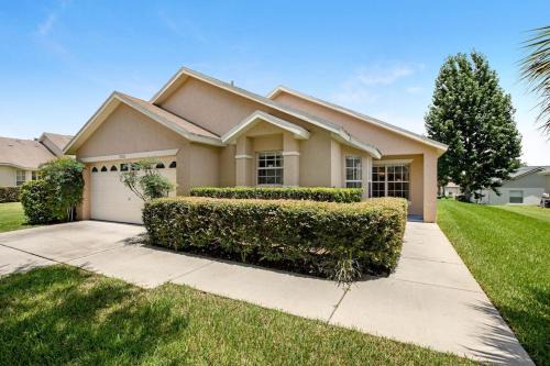 Orange Tree Villa | #253-Modern 4 bed home with own private pool close to Disney