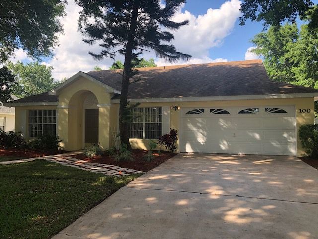 Sunridge Woods Villa | 3 Bedroom 2 Bathroom Vacation home minutes away from the Parks