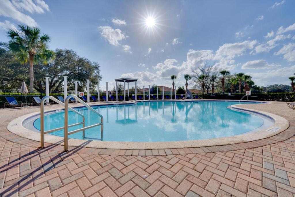 Buena Ventura Lakes House | 7 Mi to USTA Waterfront Tennis House with Yard!