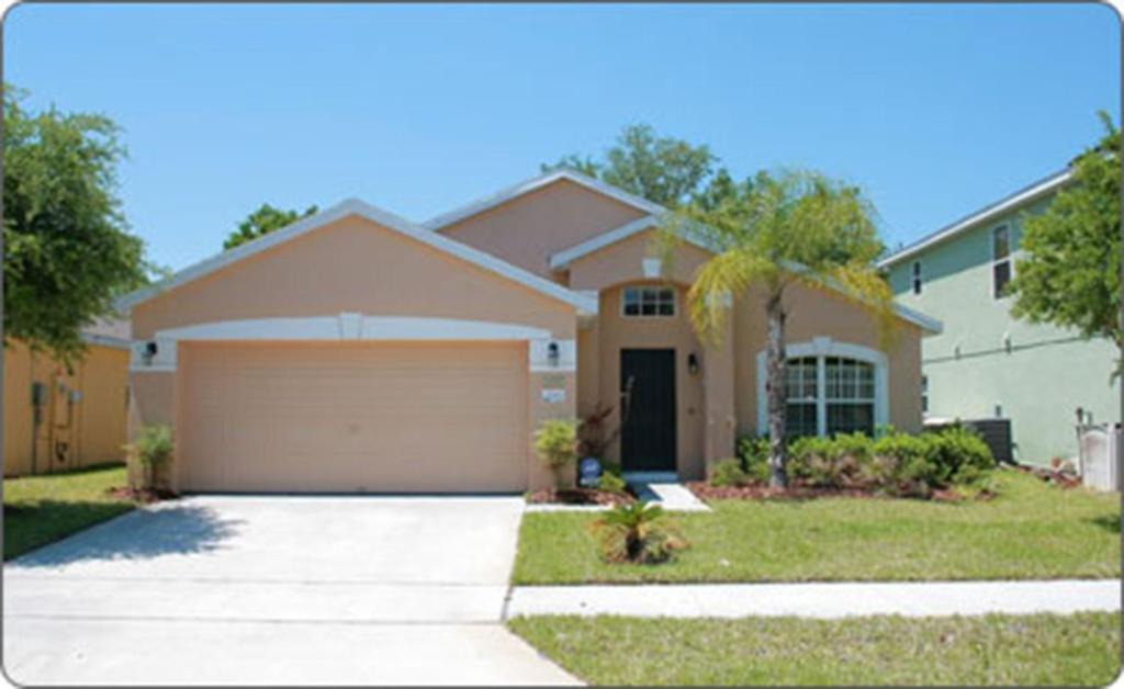 Sandy Ridge Villa | A 4 bedroom villa in Davenport with its own private pool