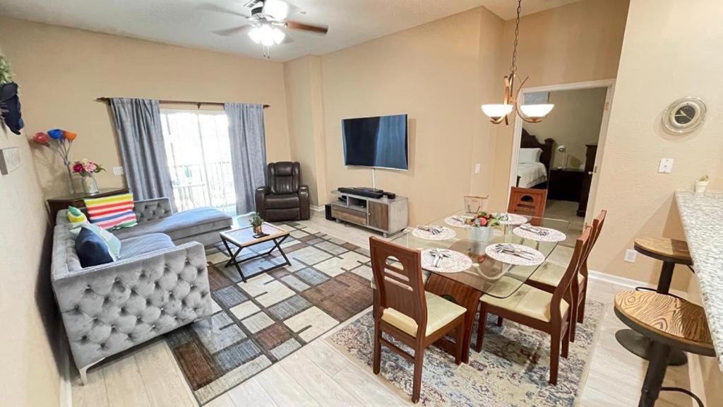 Bahama Bay Apartment | Beautiful 3 Bedroom Apartment minutes from Disney!