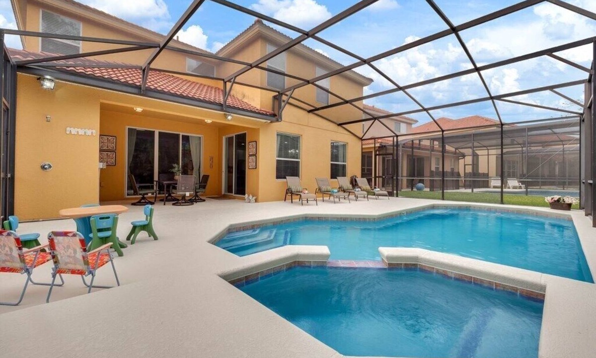 Bellavida Apartment | BELLA VIDA RESORT 351LF-6BEDROOMS-6.5BATH-16PEOPLE-AMAZING GAME ROOM-CLOSE TO DISNEY