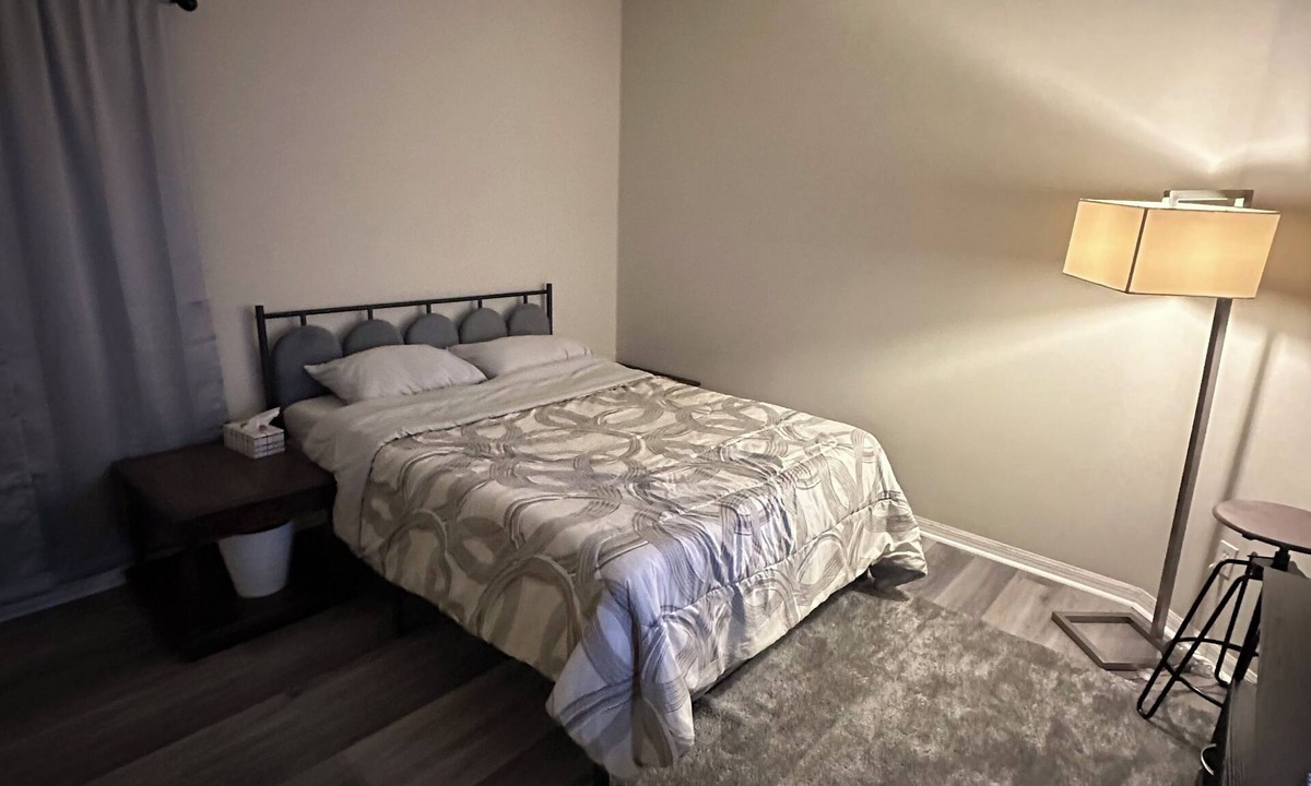 Vista East House | Charming house with WiFi and AC in awesome Orlando. 15 minutes from MCO airport.
