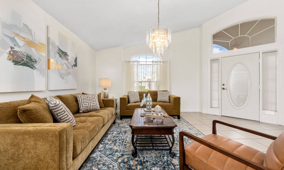 Orlando House | Close to Diney World/Golf Club/UCF/10 Guest/Pool/Laundry