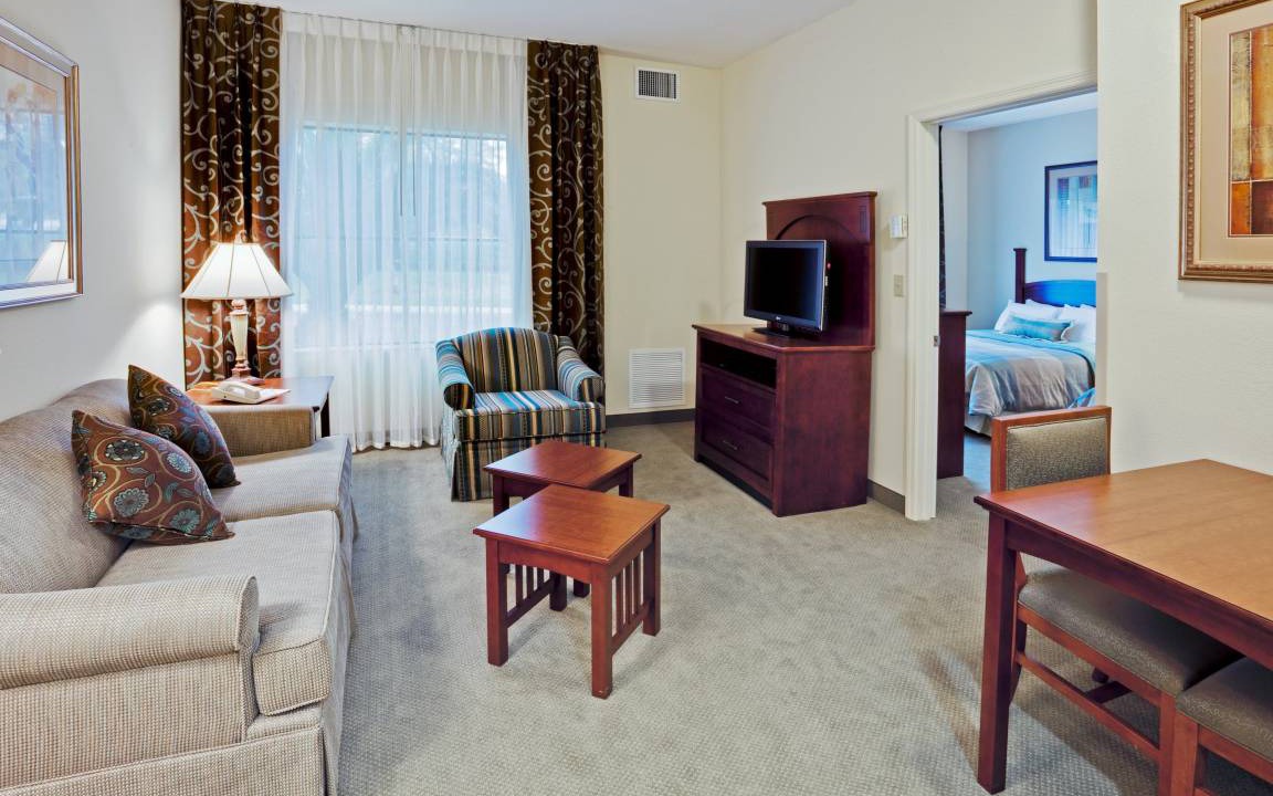 Airport North Condo | Condo ∙ 1 bedroom ∙ 4 guests
