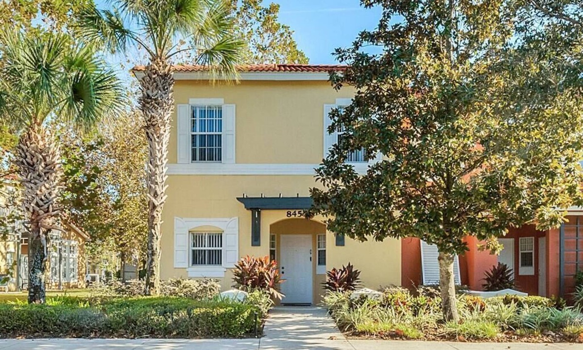 Emerald Island Resort | West Kissimmee