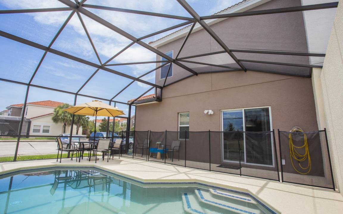 Bellavida Apartment | Four Bedroom w/ Screened Pool Close to Disney 4563