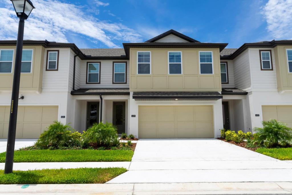 Davenport House | Gorgeous 4Bd Close to Disney @ Enclave at Festival 628