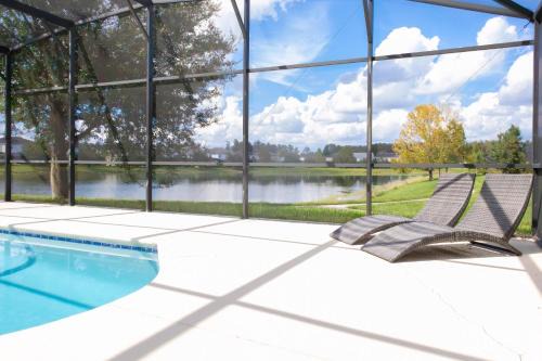 Kissimmee Villa | Heavenly 5BR 6BTH Pool Home Beautiful Lakeview