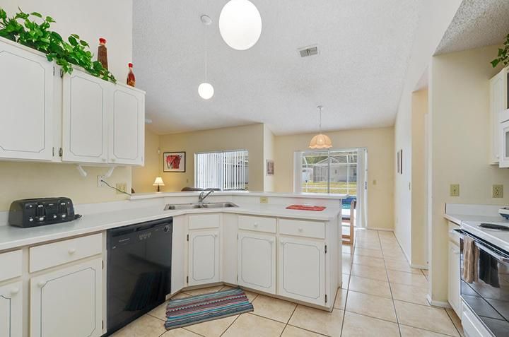 Indian Ridge Villa | Indian Ridge - Pool Home 3BD/2BA - Sleeps 6 - StayBasic - RIR370
