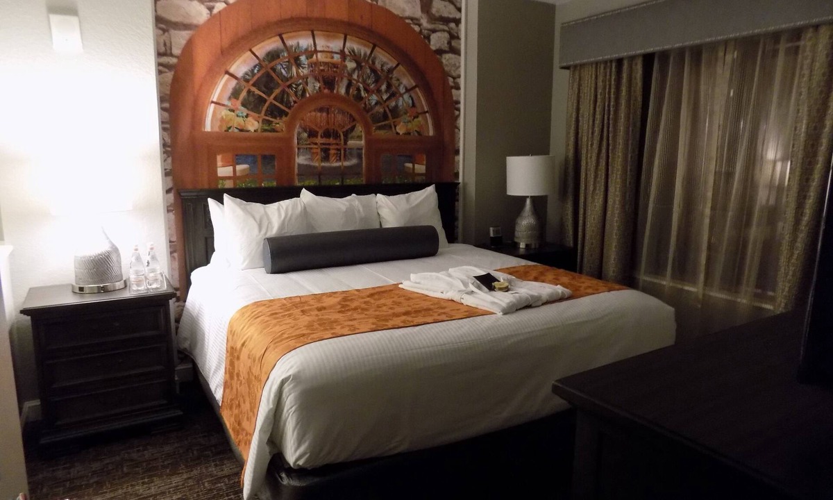 Lake Buena Vista Condo | INSIDE DISNEYWORLD 2 BDRM 2 BATH WYNDHAM BONNET CREEK+