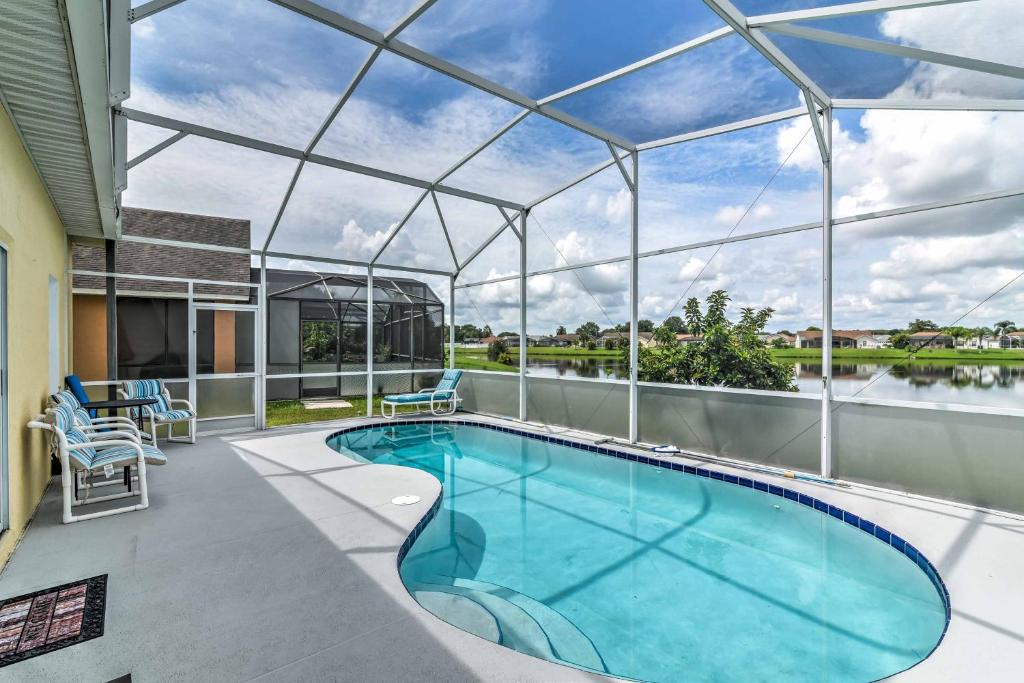 Lakeside Estates House | Kissimmee Retreat with Pool Near Disney and Golf!