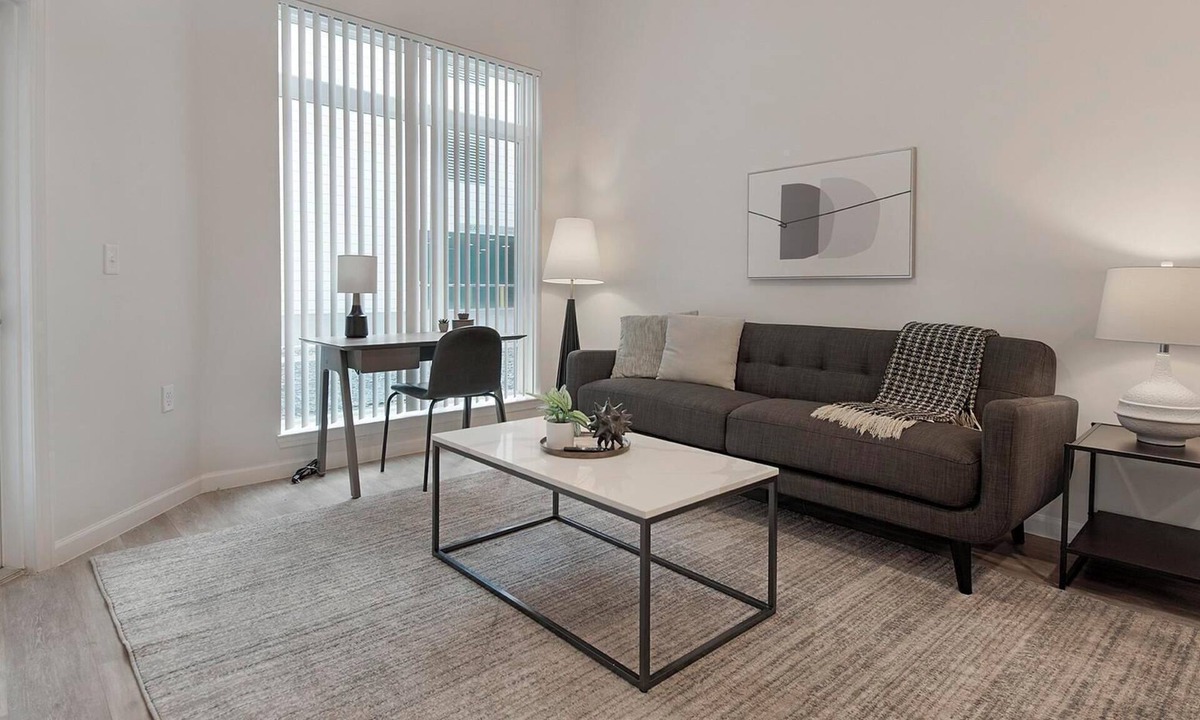 Florida Center Apartment | Landing at Deseo Grande - 1 Bedroom in Southwes.