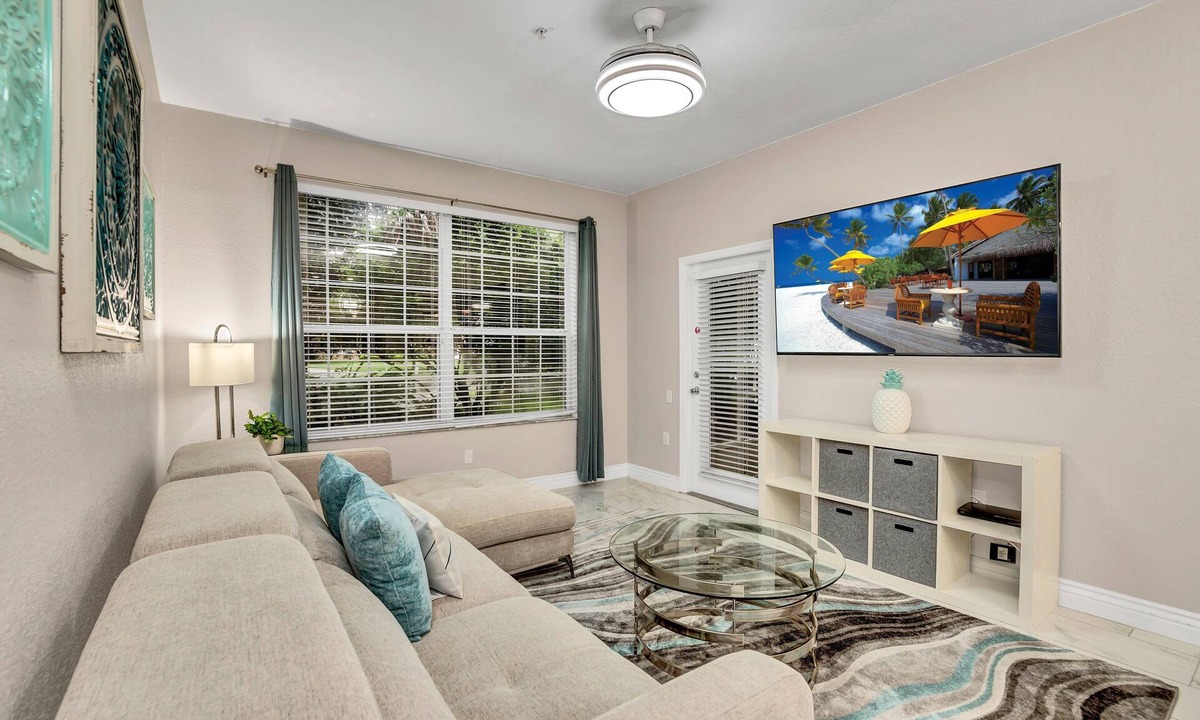 Windsor Hills Apartment | Last Minute Disney Getaway! Themed Bedrooms & Private Balcony. Book Now! #39420
