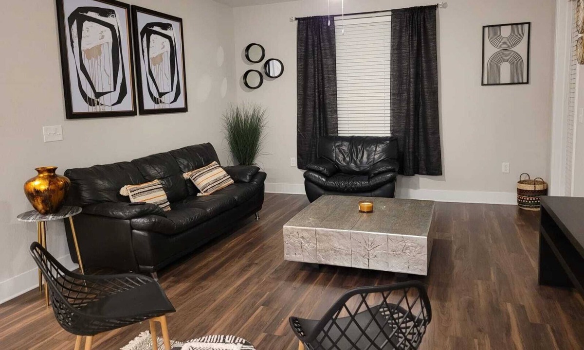 Kirkman North Apartment | Lovely 2 bedroom 2 bath Oasis 15 mins from Disney