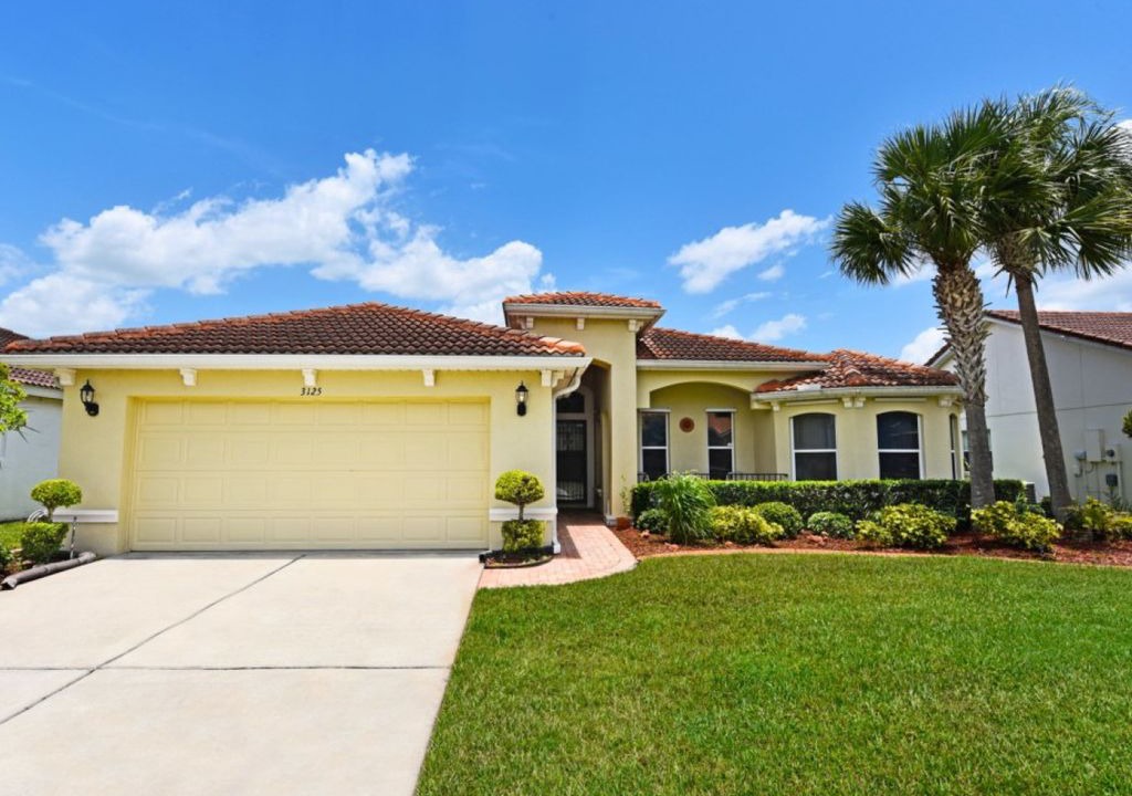 Buena Ventura Lakes House | Lovely Lakeside 4-Bed Pool Home at Villa Sol-3125