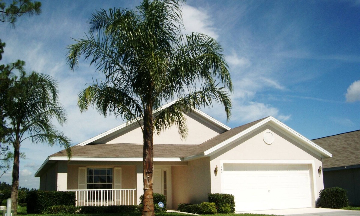 Florida Pines Villa | Luxury 4 Bedroom 3 Bath Villa Near Disney