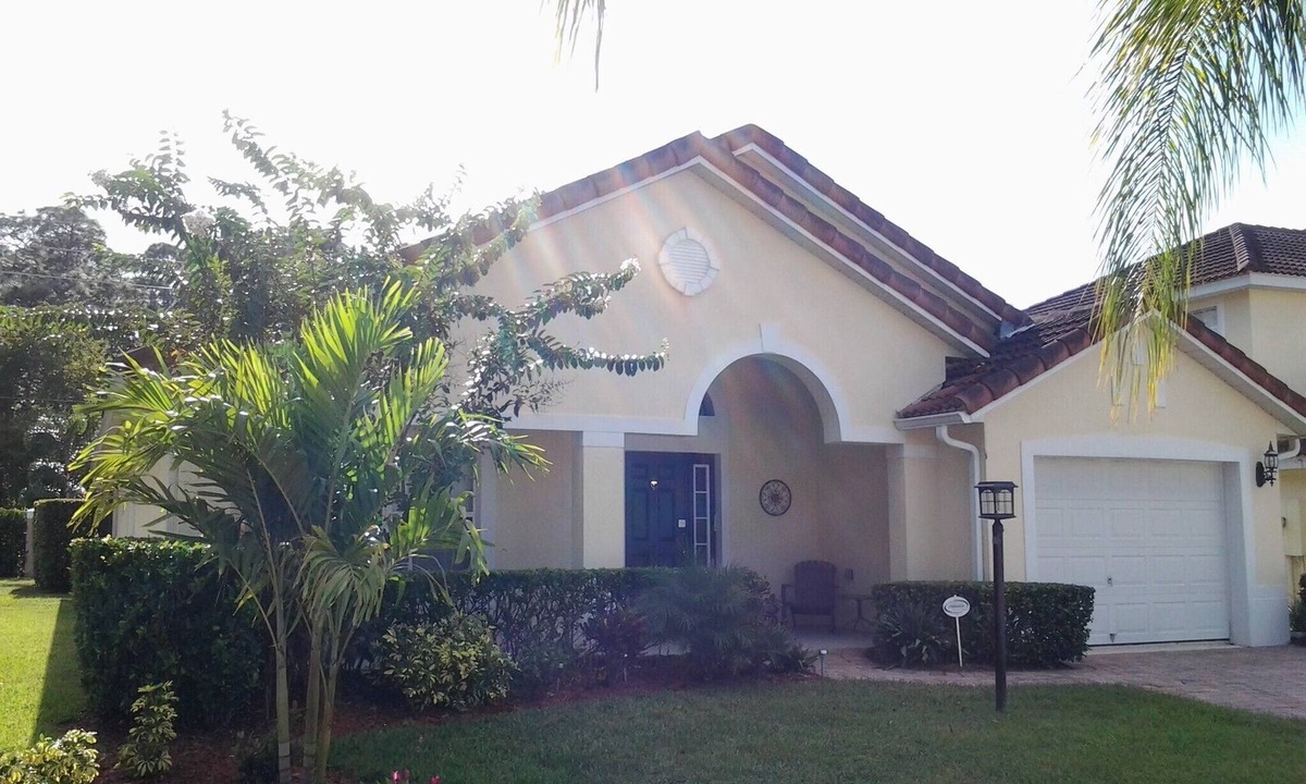 Lake Wilson Preserve Villa | No Rear Neighbours/Close to Disney/South West Facing Pool & Spa