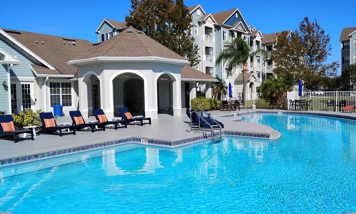 Kissimmee Condo | *OCT 11-18 SALE*! 5 STAR REVIEWS! GREAT PRICES &LOCATION!FREE WIFI & PARKING!