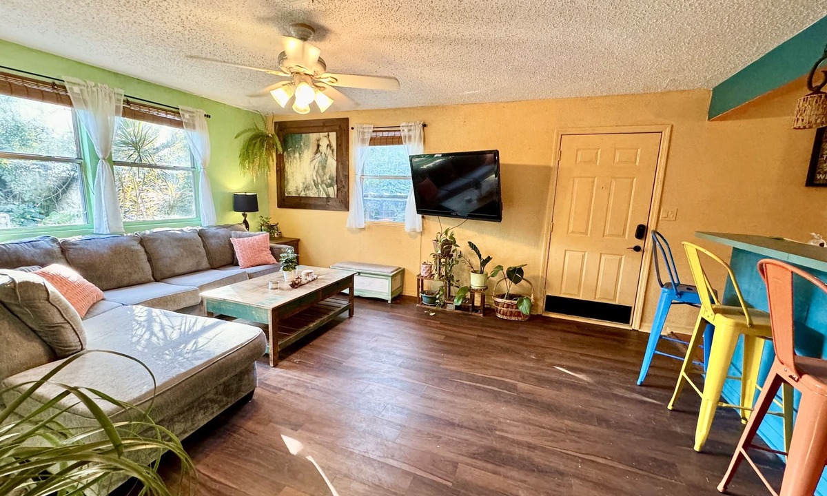 Lake Como House | Peaceful and Private Bungalow near Downtown Orlando