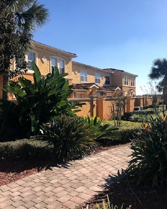 Waterstone House | Perfect Orlando Vacation Destination so close to Disney Parks & Entertainment!