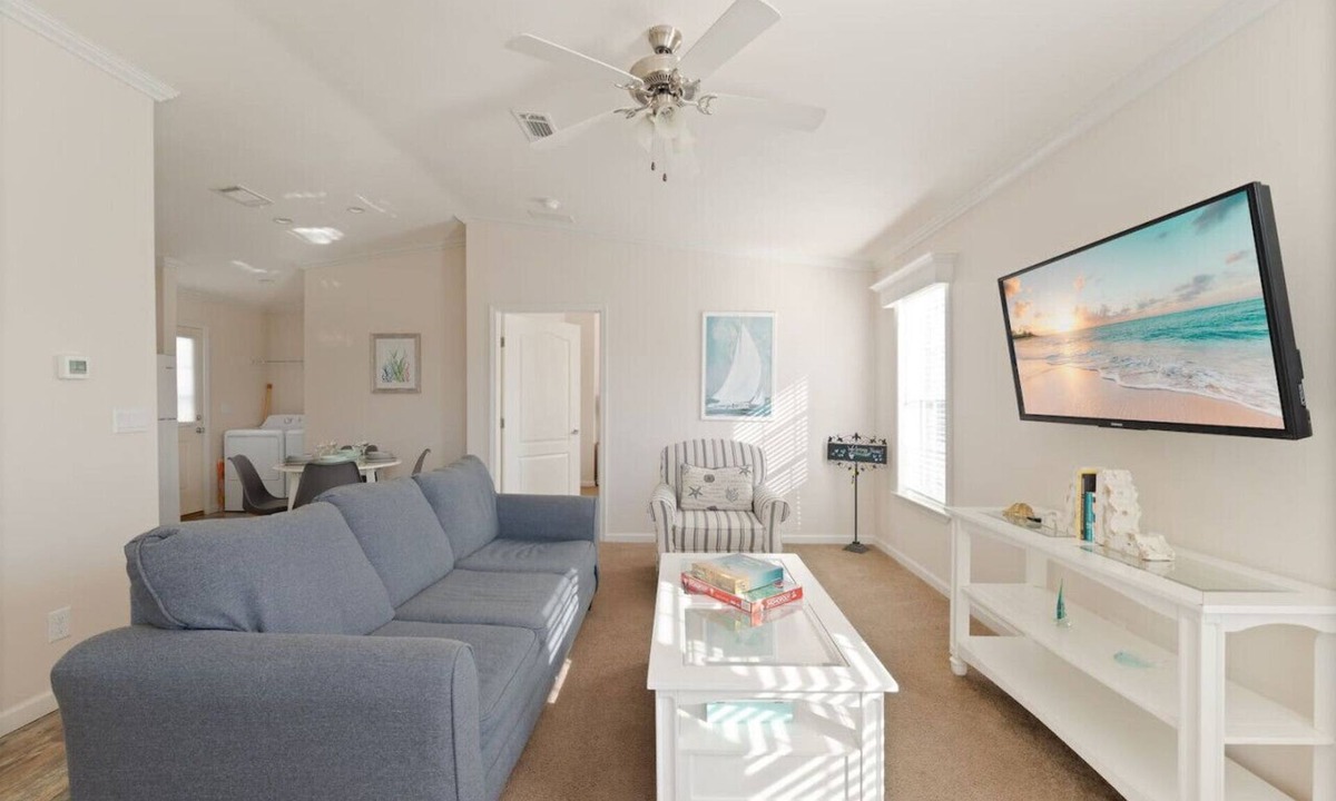 Kissimmee House | Pool, Pickleball, Gym, Playground + Near Disney!