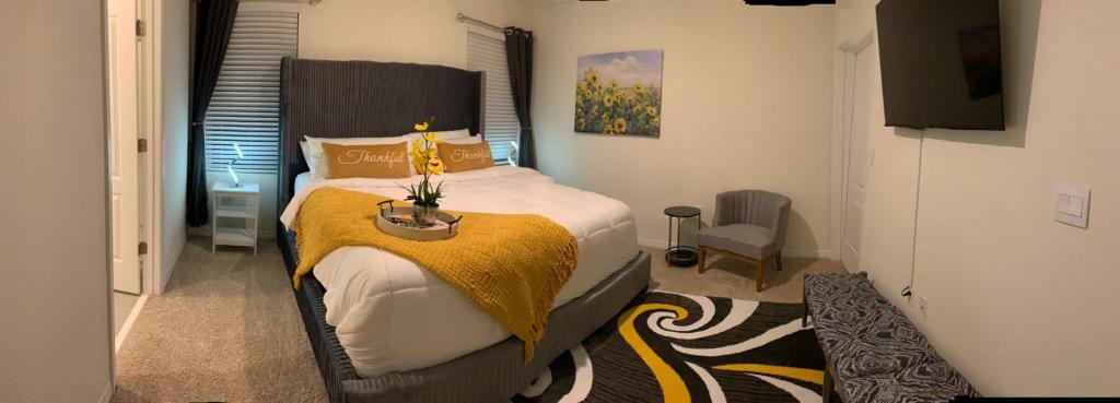 Loughman House | PRIVATE RESIDENCE RELAX AND COMFORT KING room