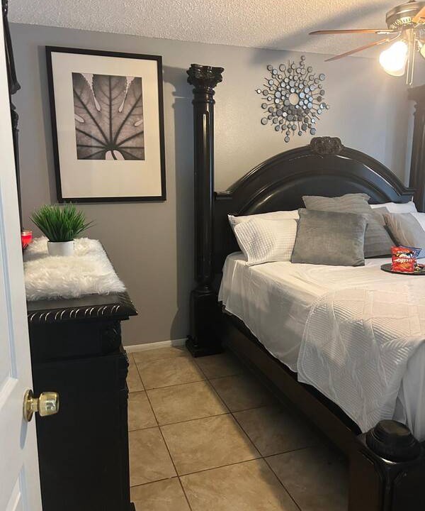 Northwest Orlando Resort | Private room ∙ 2 guests