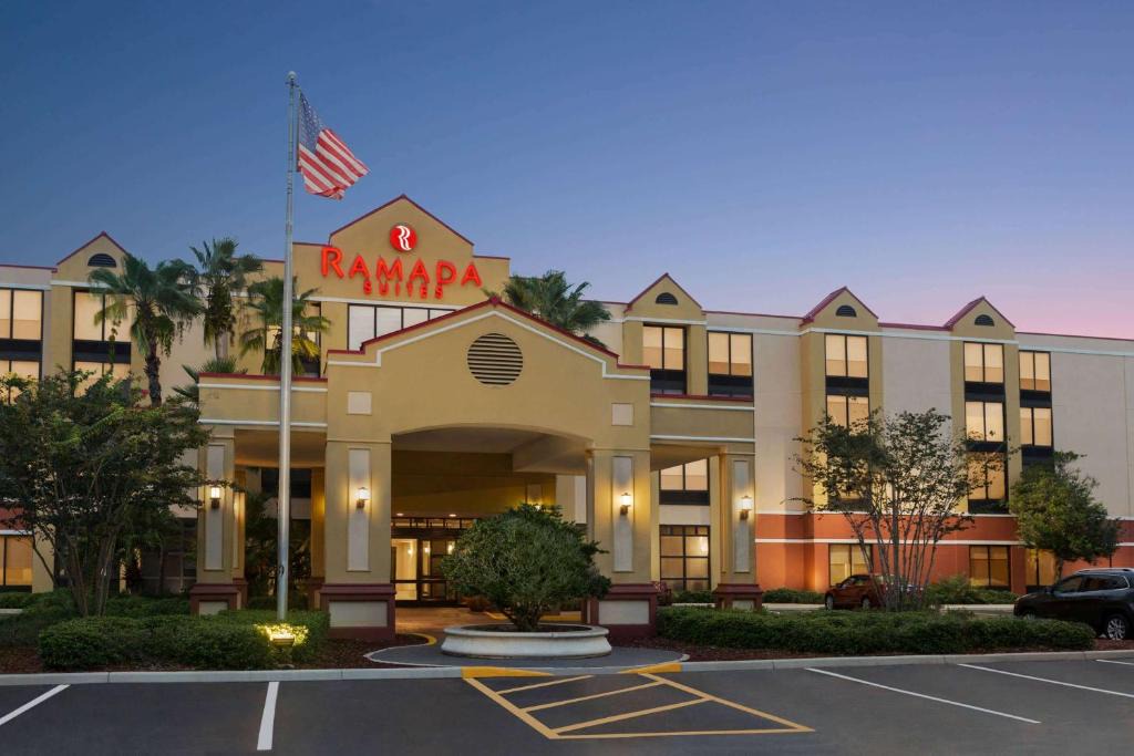 Airport North Hotel | Ramada by Wyndham Suites Orlando Airport- Free Airport Shuttle