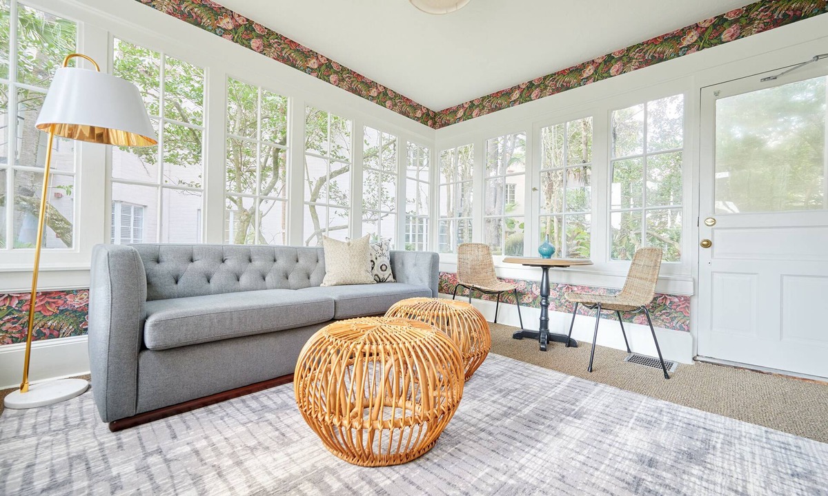 Lake Cherokee Apartment | Sonder Wellborn | Queen Suite