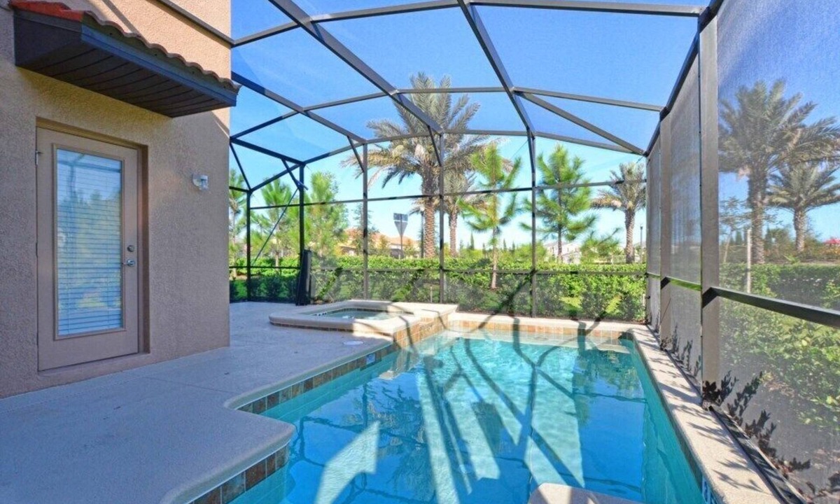 Bahama Bay Resort Davenport | Loughman