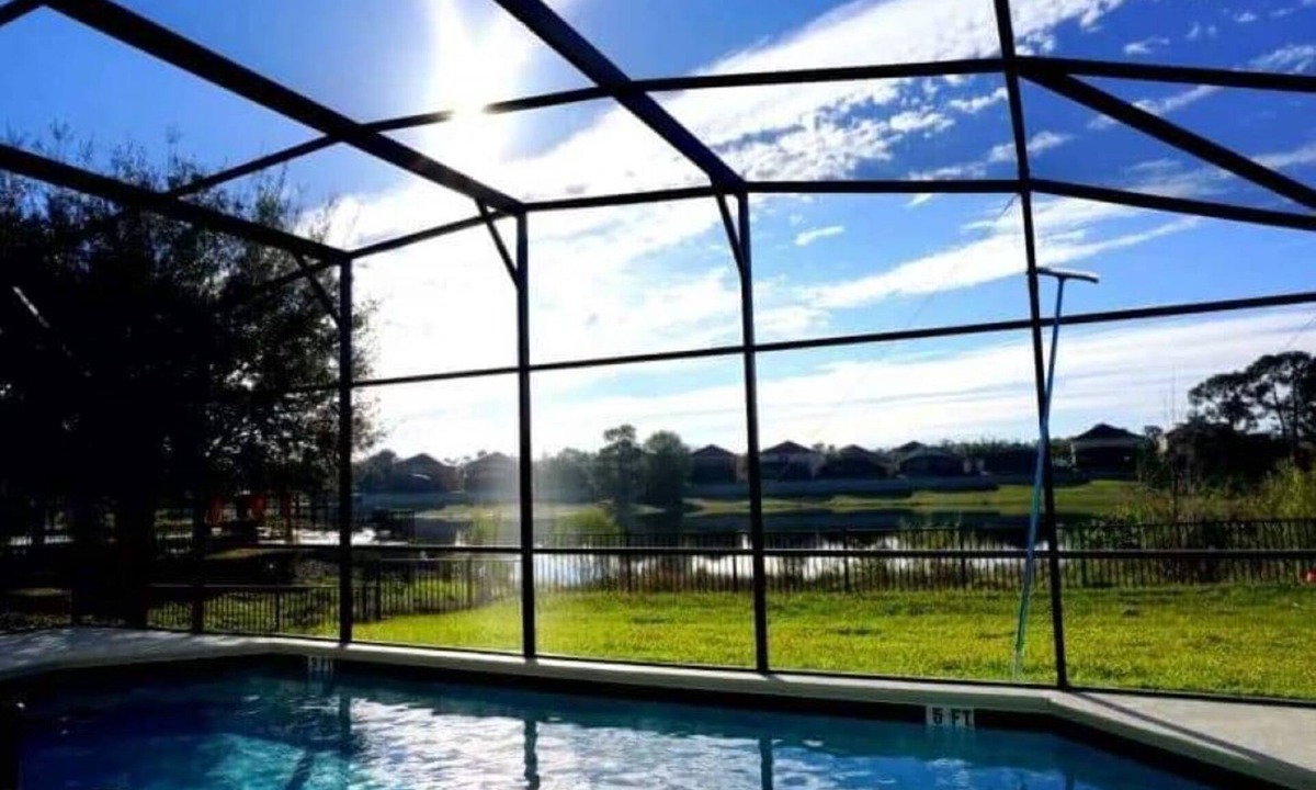 Aviana Resort | Loughman