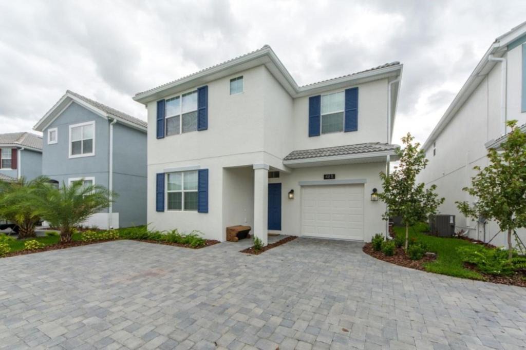 Kissimmee House | Storey Lake 18014