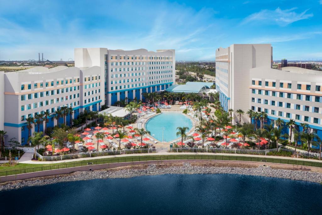 Florida Center Resort | Universal's Endless Summer Resort - Surfside Inn and Suites