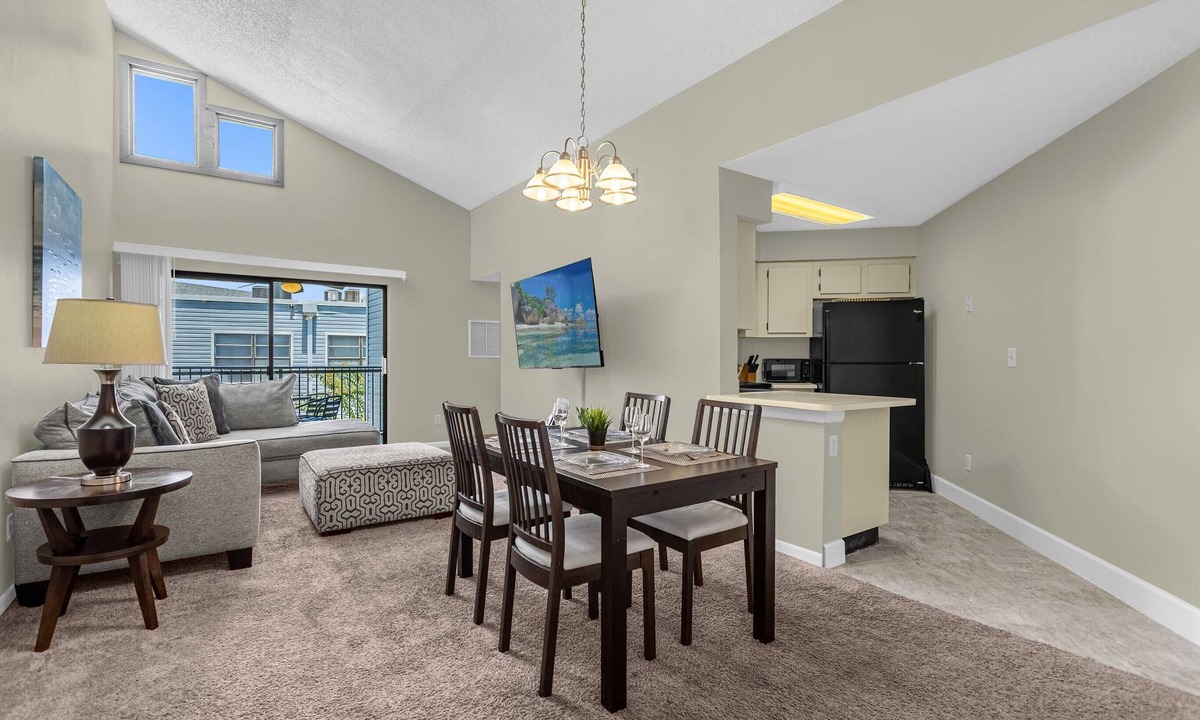 Ventura Apartment | Upstay 2BR Family Condo Ventura Golf Country Club