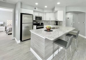 1 Bedroom Condo 318547 by Houzlet