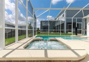 1577SW: Amazing 5bd/5bath home! Sleeps 13 w/pool and jacuzzi!