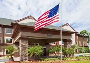 25 Minutes to Disney World + Universal Orlando | Fully-Equipped Suite Close to Airport