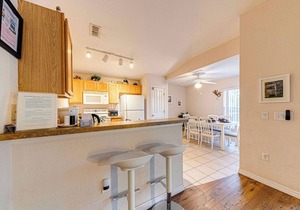 3 Bedroom 3 Bathroom Villa with South facing pool 15 miles from Disney.