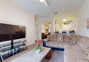 3rd floor condo w/sauna, shared pools, restaurant, gym, balcony