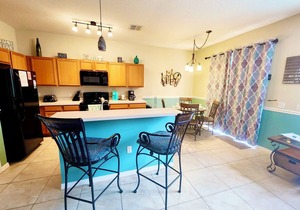 4 BDRM,GAME ROOM,2 MASTER BDRMS,2 LIV RMS.10MIN TO DISNEY. PRV POOL SUN ALL DAY