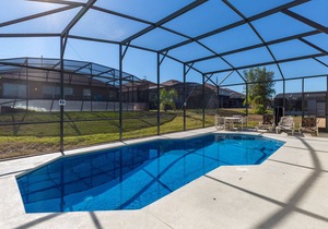4 BDRM,GAME ROOM,2 MASTER BDRMS,2 LIV RMS.10MIN TO DISNEY. PRV POOL SUN ALL DAY