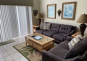 4 bed pool home on gated community Emerald Island Resort only minutes from Disney