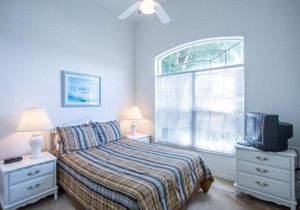 4 Bedroom Disney Area Pool Home with Lake View
