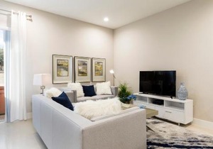 4 BR 4 BA Villa 5 min to Disneyworld 1804ft² BBQ