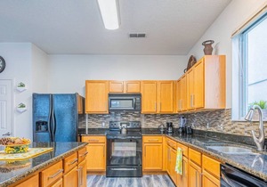 5 Bedroom Villa l 10 min to Disney l Themed Rooms