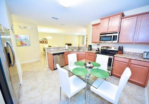 5 Bedrooms with Private Pool close to Disney! 1014